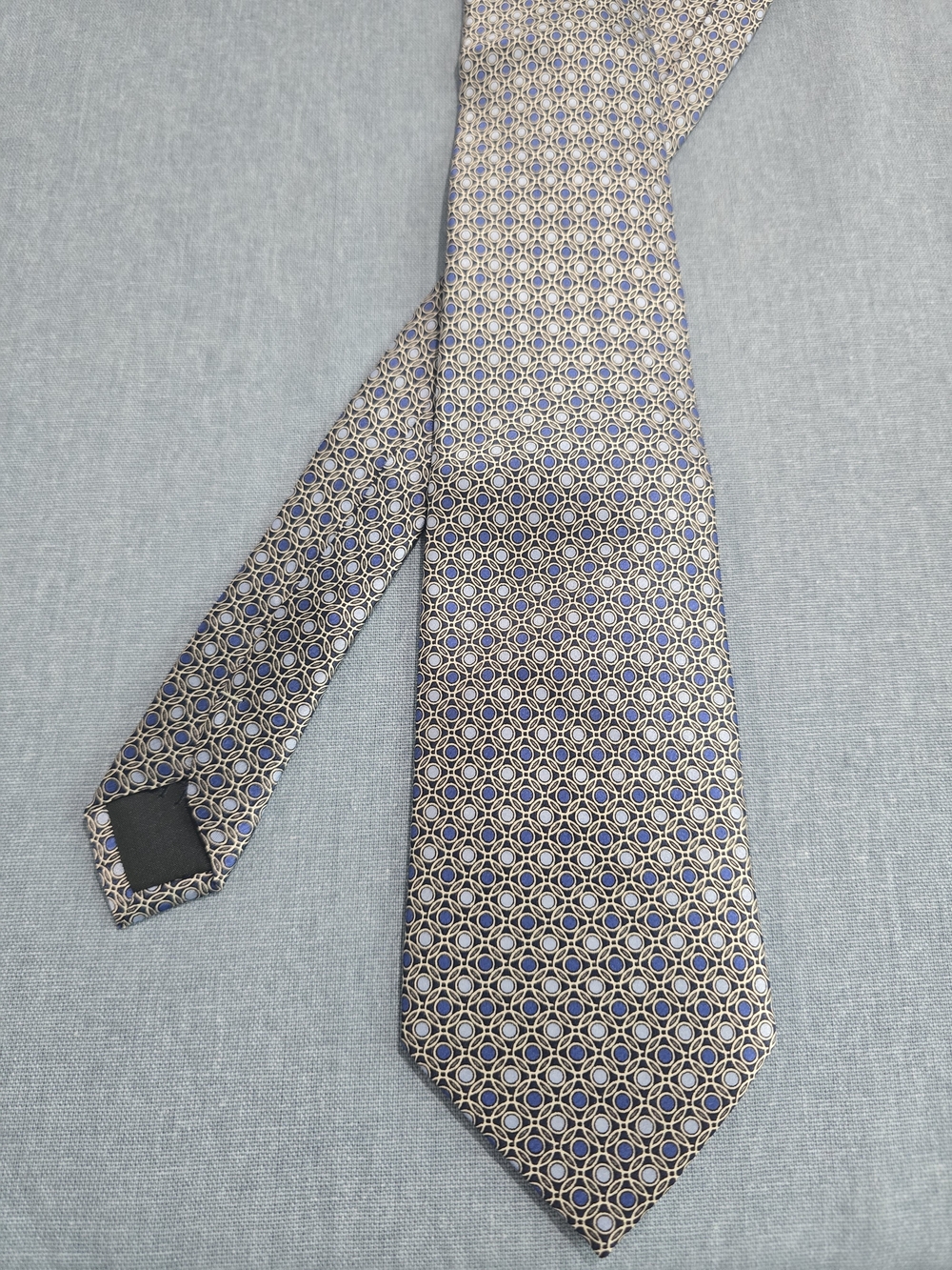 Men's Geometric Silk-Effect Tie in Blue and Gold